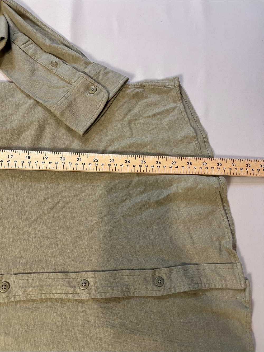 32 Degrees Men's Long-Sleeve Button-Down Shirt in Olive Green - Picture 9 of 10